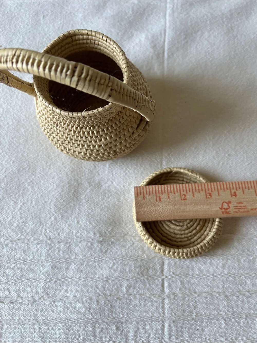 Natural Woven Rattan small Storage Basket with Handle - Cream